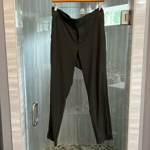 Athleta Olive Green Brooklyn pant. Size 10